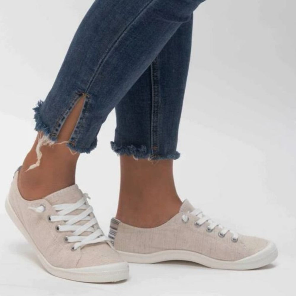 Low Top Casual Sneakers