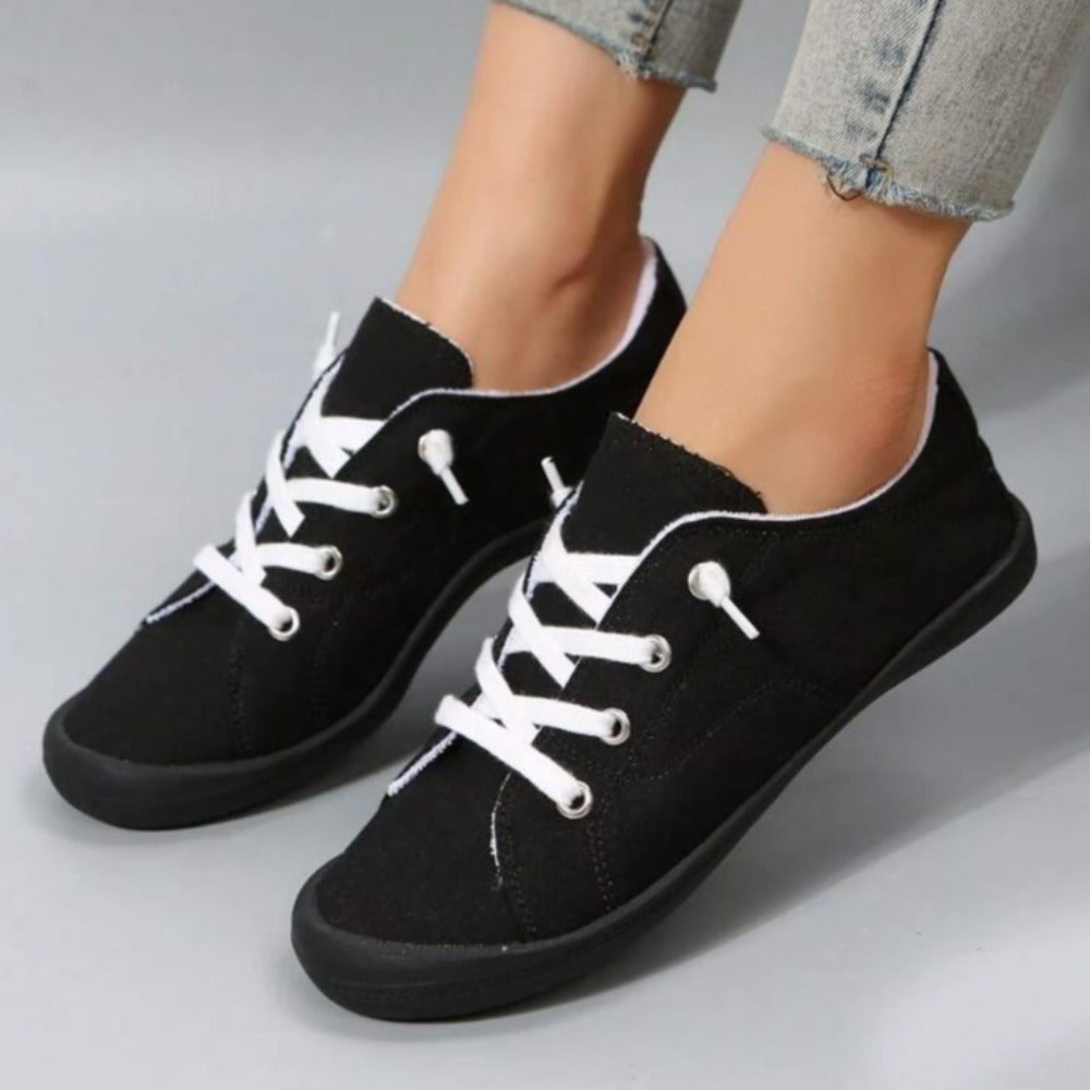 Low Top Casual Sneakers